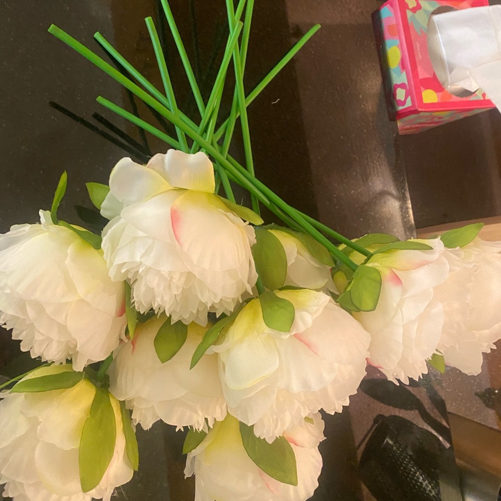 10 faux flowers